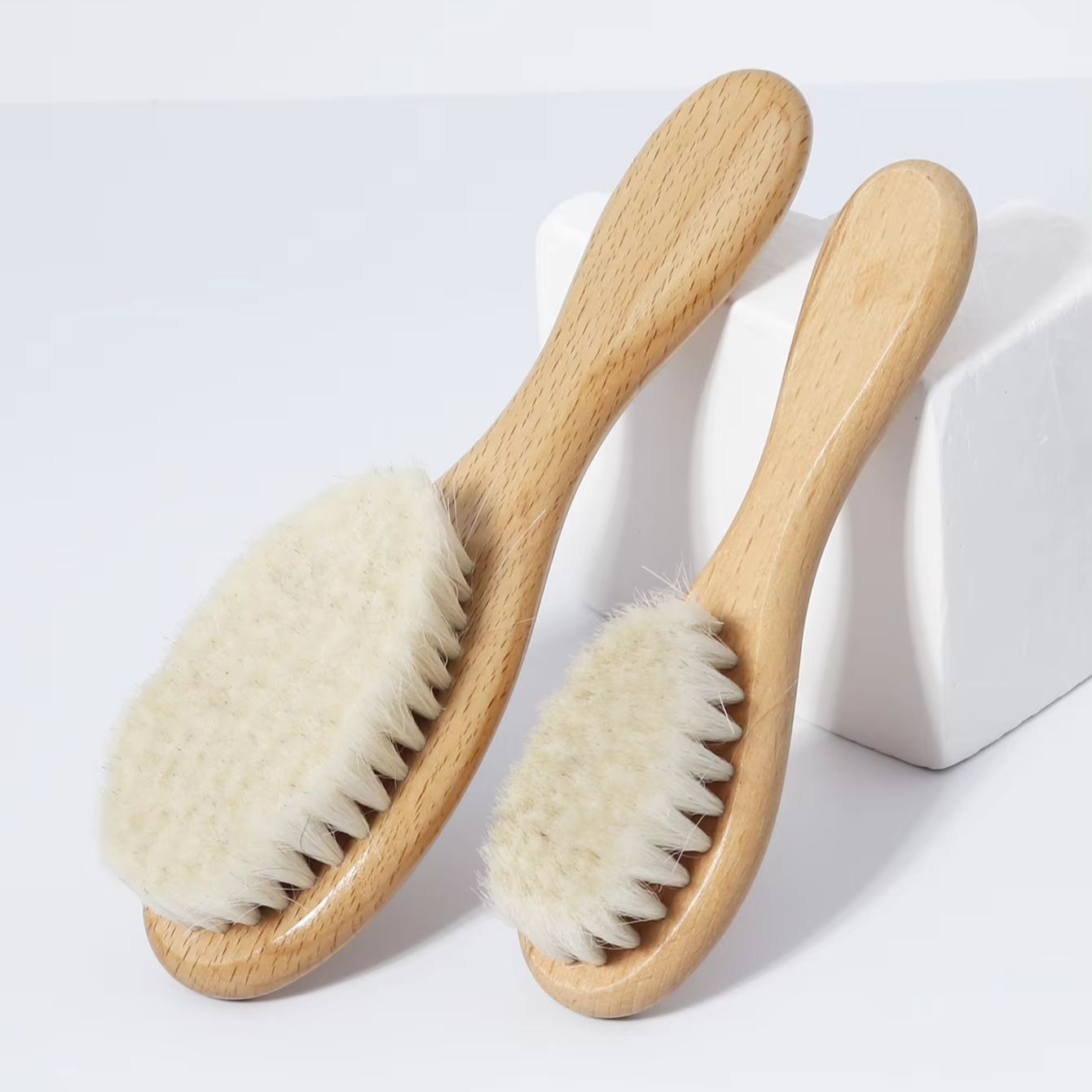 Hair Care Essential - Ahşap Saplı Ultra Yumuşak Keçi Kılı